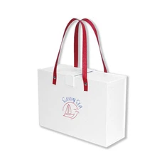 Blwch Magnetig Gwyn Gyda Rhuban